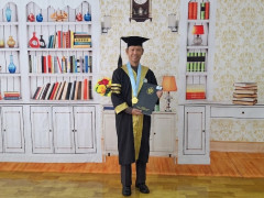 Gelar Doktor dan Pelajaran Tentang Perubahan